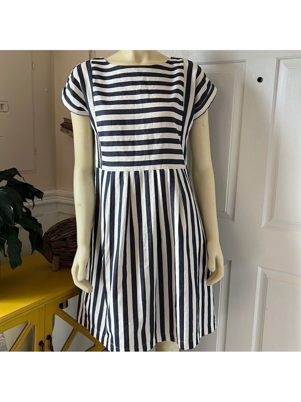 Clad & cloth navy & white striped short sleeve relaxed dress S